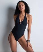 Для пляжа цельный купальник