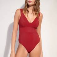 Для пляжа цельный купальник