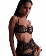 Бюстгальтер балконет