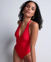 Для пляжа цельный купальник