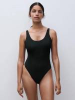 Для пляжу цільний купальник