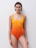 Для пляжу цільний купальник