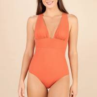 Для пляжу цільний купальник