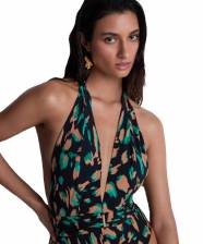 Для пляжу цільний купальник