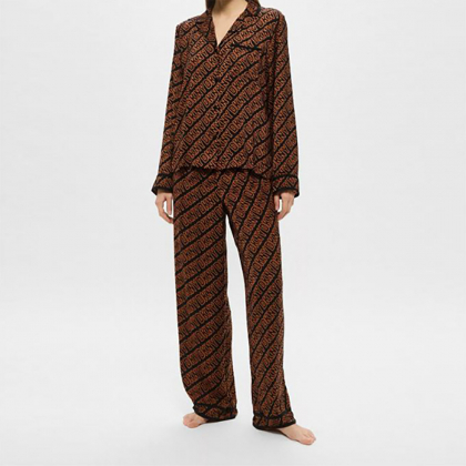 Одяг для сну та відпочинку піжама